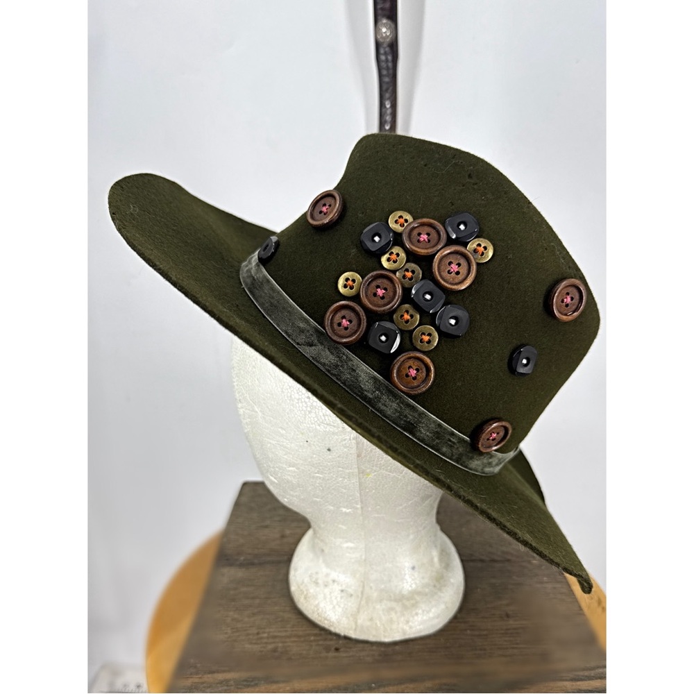 Toucan 100% wool Olive Green DIY Button-Embellished velvet trim Hat OS